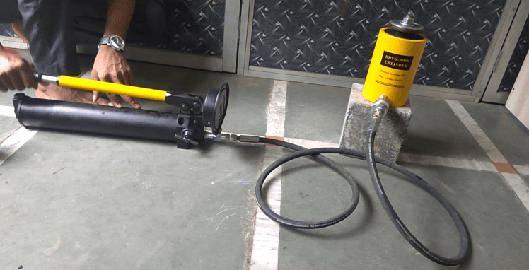 Anchor Pull Out Test